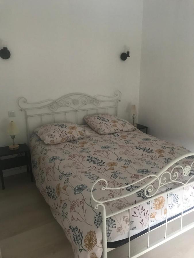 Douceur Occitane Apartment แซงต์ชิเนียง ภายนอก รูปภาพ